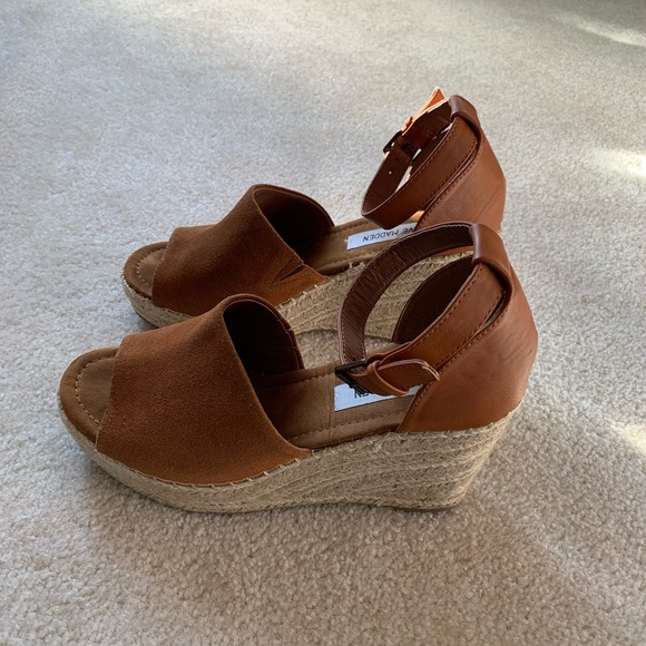 Steve Madden Jaylen Wedges - Picture 3 of 12
